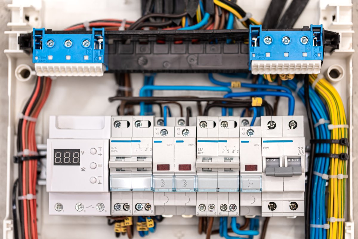 What are circuit breakers: They important? Where are they used?